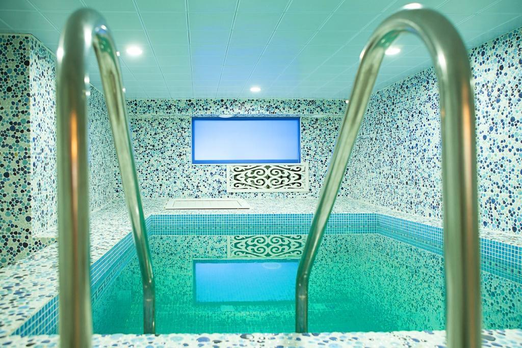 Hotel Topaz Astana Luaran gambar