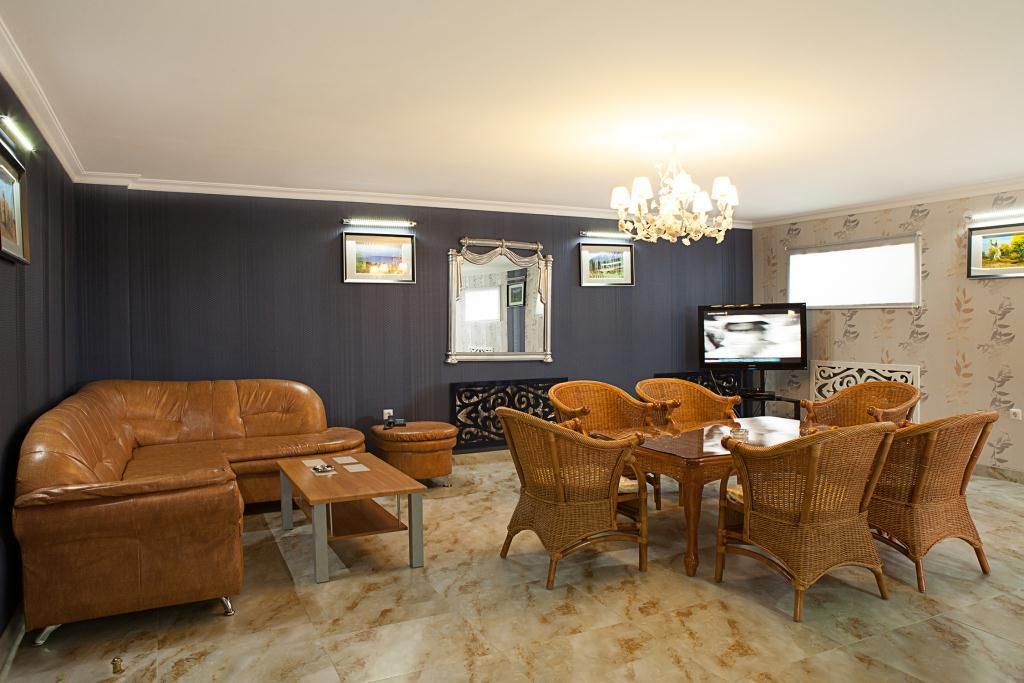 Hotel Topaz Astana Luaran gambar