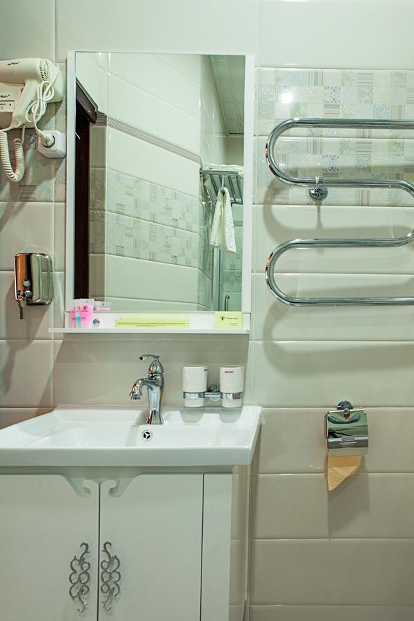 Hotel Topaz Astana Luaran gambar