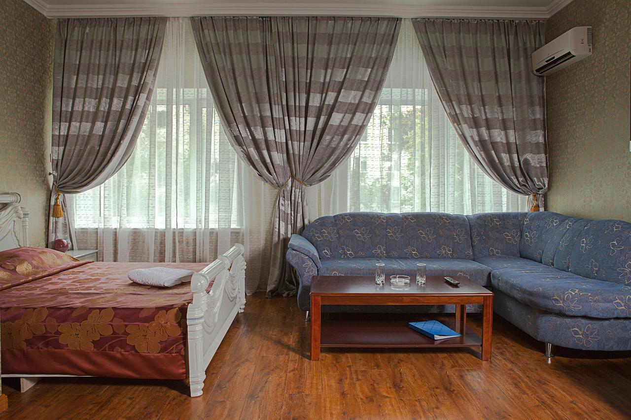 Hotel Topaz Astana Luaran gambar