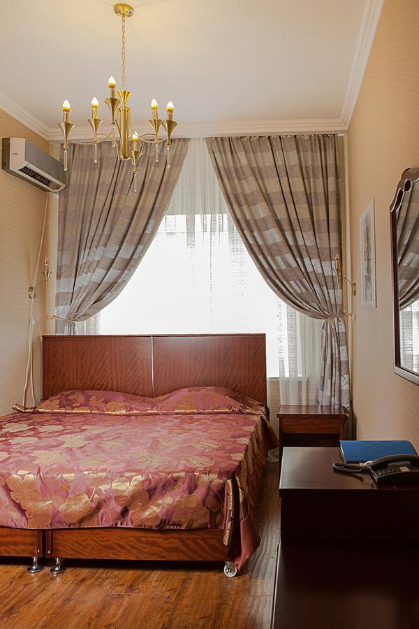 Hotel Topaz Astana Luaran gambar